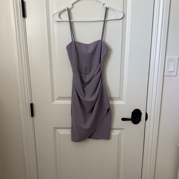 Windsor- Stylish Crepe Mini Lilac Dress- Never Worn- NWOT- Size XS - Picture 2 of 5